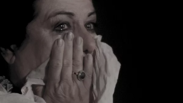 Η Άννα Βαγενά επανέρχεται με την "Αγγέλα Παπάζογλου"