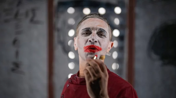 Μόνος με τον Άμλετ