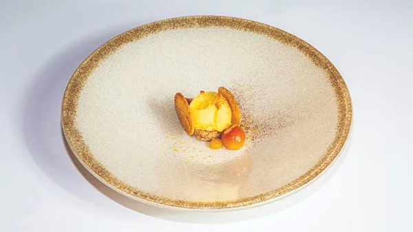 Η κουβερτούρα που "σφράγισε" το δείπνο των Χρυσών Σκούφων 2022