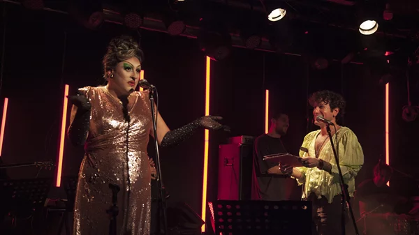 Τα Καλογεράκια επιστρέφουν στον Σταυρό του Νότου