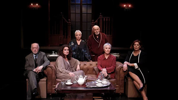 Παράταση παραστάσεων στη Θεατρική Σκηνή