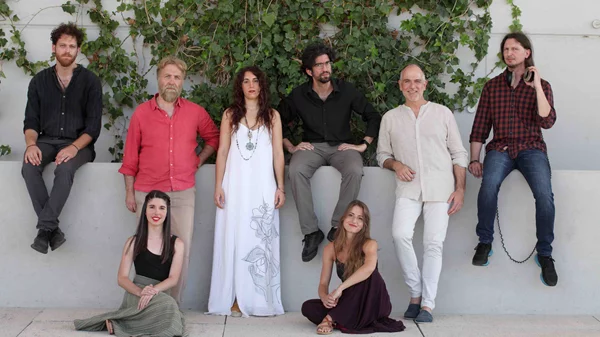 Encardia: "Eίναι ανάγκη και καλλιτεχνικό ήθος να σε αγγίζουν τα κοινωνικά προβλήματα"