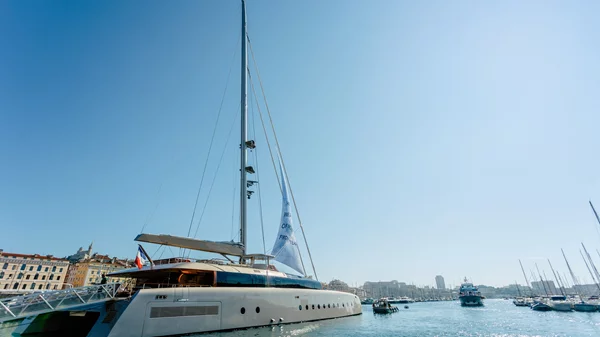 Art Explora Festival: Ένα πλωτό μουσείο κάνει στάση στον Πειραιά!