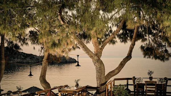 Η νοστιμιά του επτανησιακού dolce far niente στο "Nobelos" της Ζακύνθου