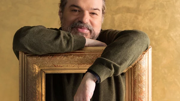 Δημήτρης Παπαδημητρίου: "Τον Καβάφη τον εισπνεύσαμε πριν τον καταλάβουμε καν"