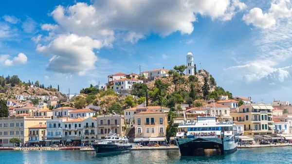 Διήμερη πεζοπορική εξόρμηση στον Πόρο