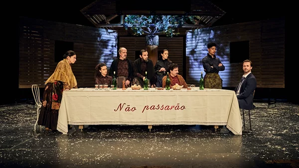 Τι είδαμε τελικά στην παράσταση "Η Καταρίνα και η ομορφιά να σκοτώνεις φασίστες";