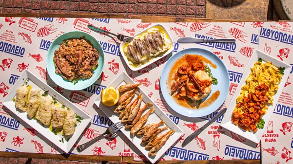 Το "Ουζερί του Λάκη" κλείνει τα 40 χρόνια του