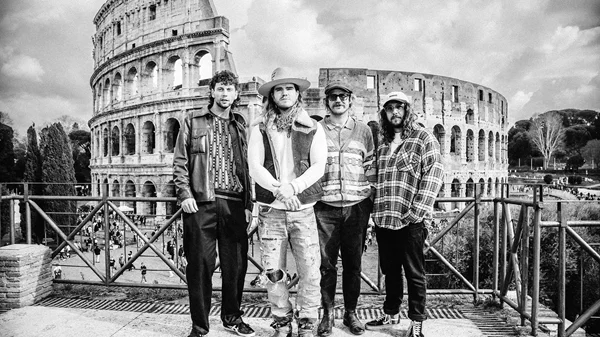 H rock n roll εποποιία των KALEO στο Δημοτικό Θέατρο Λυκαβηττού