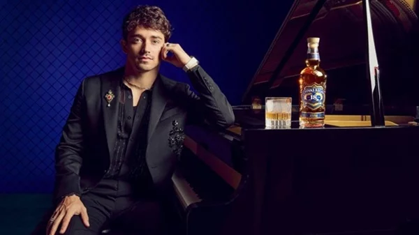 Chivas Regal: Νέα συναρπαστική συνεργασία με τη Scuderia Ferrari HP και τον Charles Leclerc