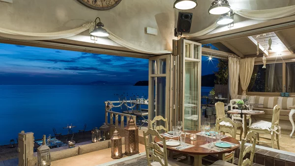 "6 Κλειδιά", Πήλιο: Ρομαντικό Πάσχα σε ένα boutique "καρνάγιο" πάνω στη θάλασσα