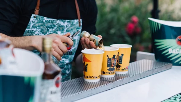 Στο Πάρκο Ριζάρη για το μεγαλύτερο cocktail party της πόλης