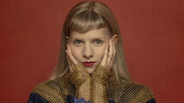Aurora: Η νεράιδα της art-pop έρχεται στο Release Athens