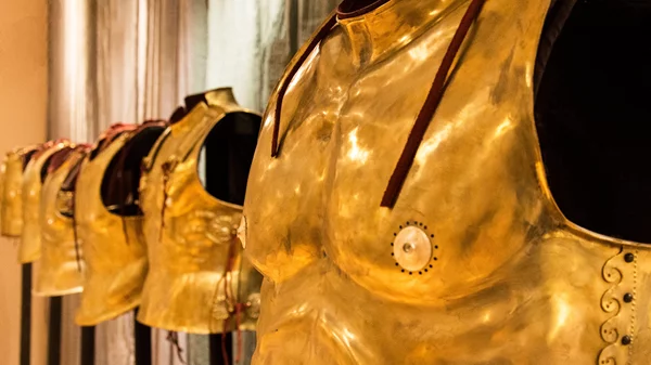 Η αρχαιοελληνική τέχνη και η τεχνολογία συναντιούνται σε μια καλλιτεχνική έκθεση