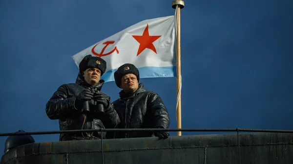 "Ουίσκι με Πάγο": η νέα κωμική σειρά της Disney+ για τον Ψυχρό Πόλεμο (trailer)