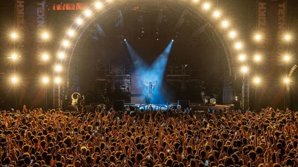 Νέα ημερομηνία για τη Μαρίνα Σάττι στην Αθήνα