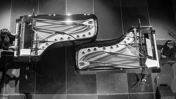 Piano City Athens: Όλα τα φώτα στο πιάνο