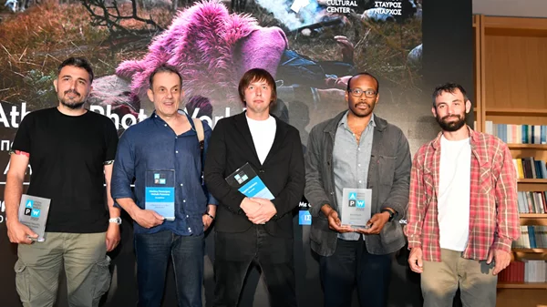 Ο Evgeniy Maloletka και ο Μιχάλης Πατσούρας είναι οι νικητές των Βραβείων Yannis Behrakis 2022 και Athens Photo World 2022