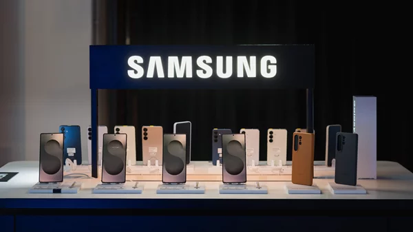 Η Samsung Electronics ανακοινώνει την επίσημη διάθεση  της σειράς Galaxy S25 σε Ελλάδα και Κύπρο