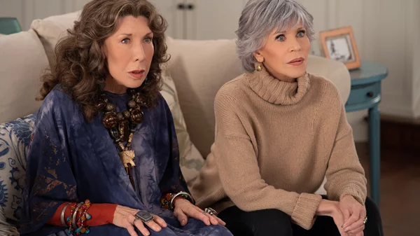 Grace and Frankie: H τελευταία σεζόν και η cameo εμφάνιση της Ντόλι Πάρτον