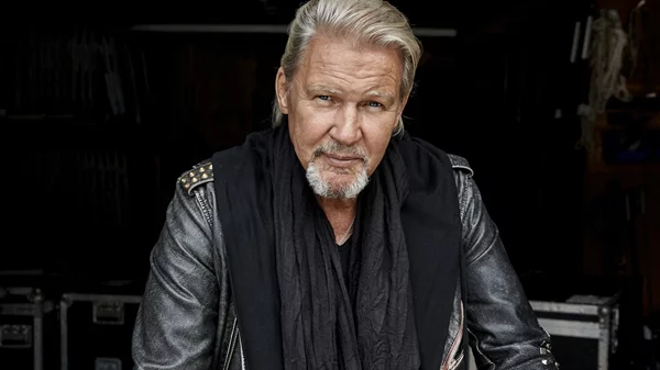 Ο "Mister Eurovision" Johnny Logan στο Θέατρο Παλλάς