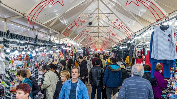 Δείτε φωτογραφίες από το στολισμένο Πεδίο του Άρεως