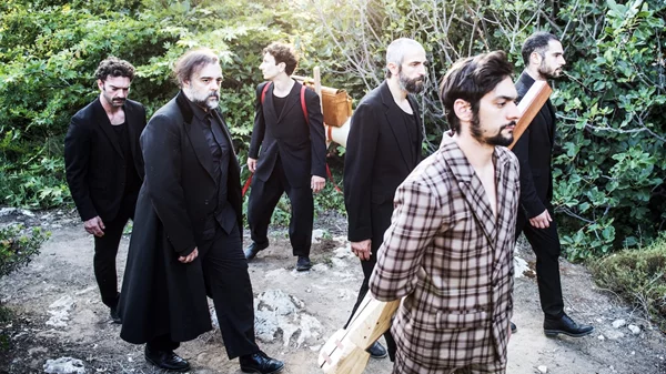 "Βατράχια": Αυτός είναι ο θίασος που καθοδηγεί η Έφη Μπίρμπα στην Επίδαυρο