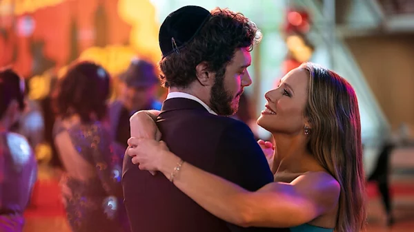 Το "Nobody Wants This" και η ξεχασμένη γοητεία των rom-coms