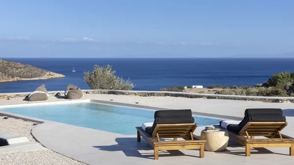 "Fos Collection": Η σύγχρονη όψη της κυκλαδίτικης ευδαιμονίας