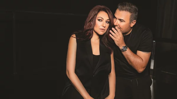 Ο Αντώνης Ρέμος και η Καίτη Γαρμπή μας μιλούν για την πιο λαμπερή σύμπραξη της σεζόν