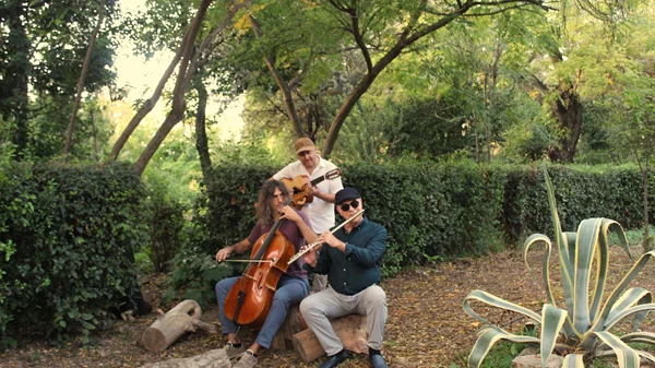 Ο Γιώργης Χριστοδούλου παρουσιάζει το Pivert Chamber Jazz Trio στο "Jazzét"