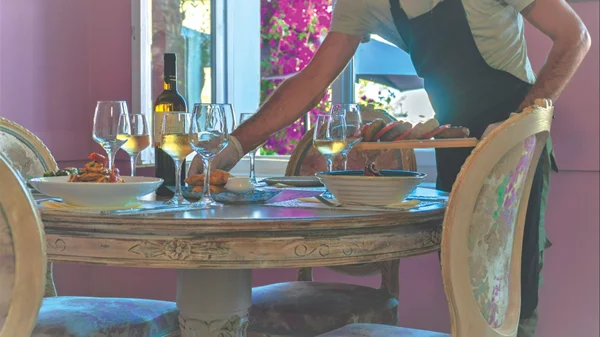 "Κατσαρόλα": Πιάτα που ξεχειλίζουν νοστιμιά