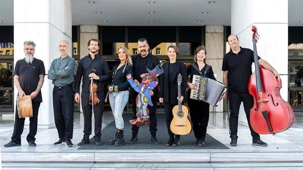 Ζήσε τα "Χριστούγεννα του Καραγκιόζη στο Παρίσι" στο Μέγαρο Μουσικής