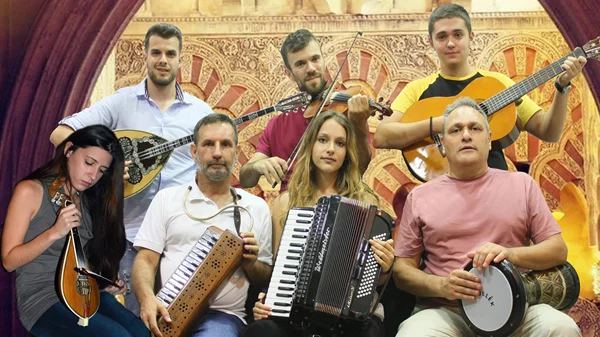 Μνήμες προσφυγιάς ξυπνούν στην πλατεία Αγ. Νικολάου και γίνονται τραγούδια