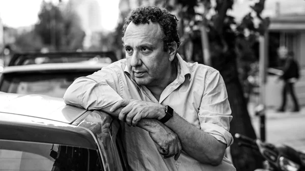 Χρήστος Χωμενίδης: "Θέλω οι θεατές να βγουν από το θέατρο με μια αίσθηση χαράς της ζωής, σαν να έχουν βγει από ένα γλέντι"