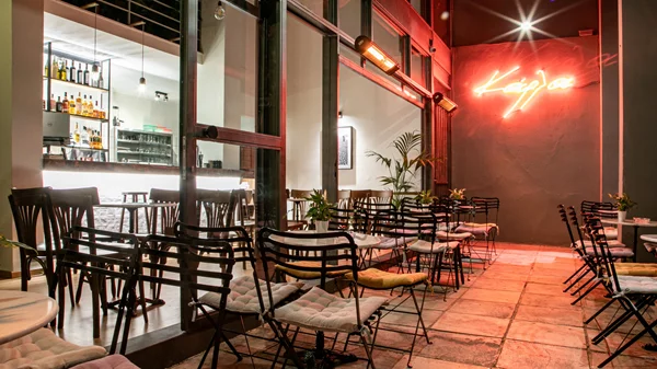 "Κάρλα": Για νιβατό και τσίπουρα στη... Θεσσαλία του Κεραμεικού