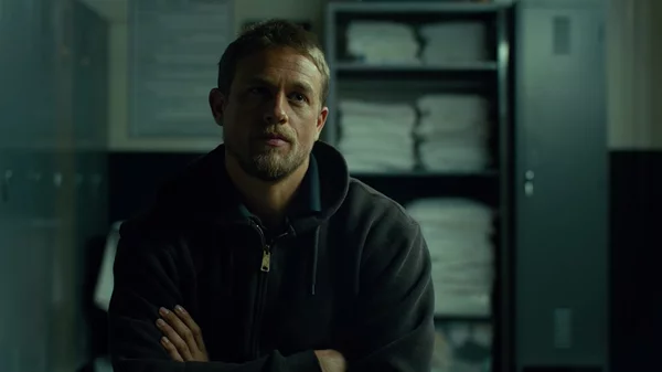 O Τσάρλι Χάναμ υποδύεται το νέο "Monster" της ανθολογίας του Ράιαν Μέρφι