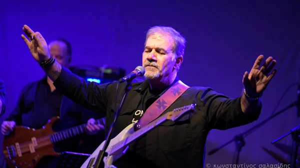 Παίρνει παράταση το απρόβλεπτο rock party του Δημήτρη Σταρόβα στο Κύτταρο