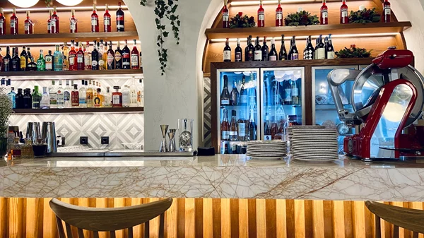 Μαθαίνουμε… ιταλικά με το Lurisia: Pizza κομψοτέχνημα στο Prascitele