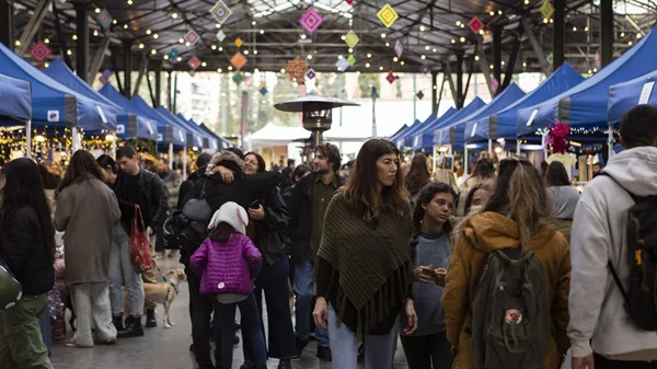 Μετράμε αντίστροφα για το Τhe Meet Market Xmas Edition στο Παλιό Αμαξοστάσιο Ο.ΣΥ στο Γκάζι