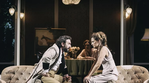 Η "Φιλουμένα Μαρτουράνο" επιστρέφει τον Οκτώβριο στο "Δημήτρης Χορν"