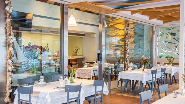 "Δουράμπεης Oyster": όταν μιλάει η θάλασσα