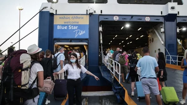 Προς μείωση τιμών στα ακτοπλοϊκά εισιτήρια | Σε ποιες κατηγορίες επιβατών έρχονται εκπτώσεις 20%