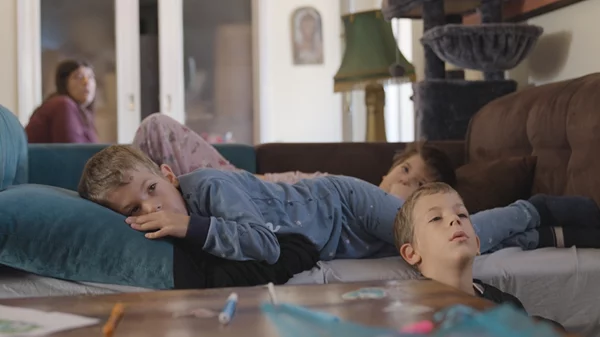 "Mommies": Ένα τρυφερό ντοκιμαντέρ για τις λιγότερο ορατές μητρότητες