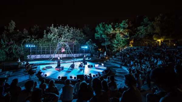 33 θεάματα που θα μας βγάλουν έξω τον Σεπτέμβριο