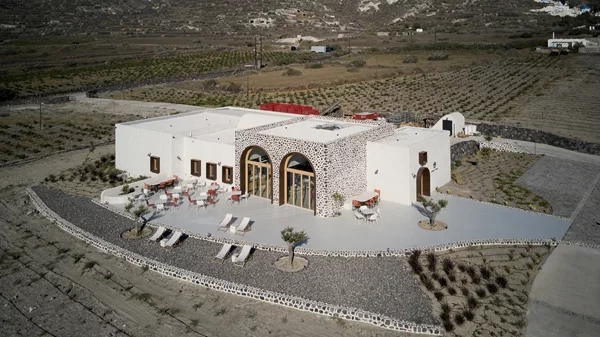 Αυτό το ανερχόμενο boutique οινοποιείο βρίσκεται σε ένα νησί που μάλλον δεν έχεις πάει