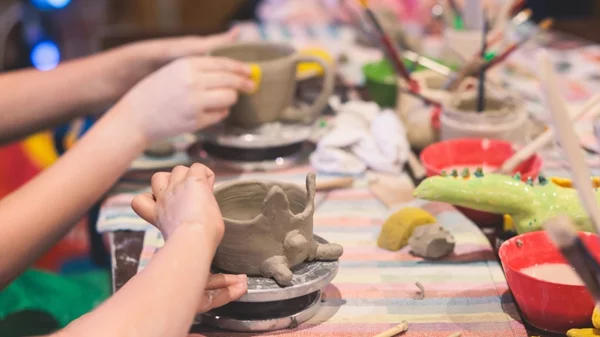 Το Arch Studio Art Space προσφέρει δωρεάν εργαστήρια για παιδιά και ενήλικες