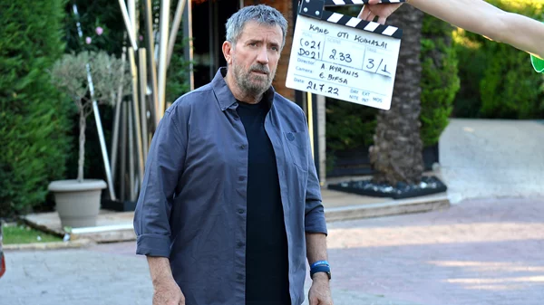 "Κάνε ότι κοιμάσαι": Γνωρίστε τους χαρακτήρες της νέας σειράς