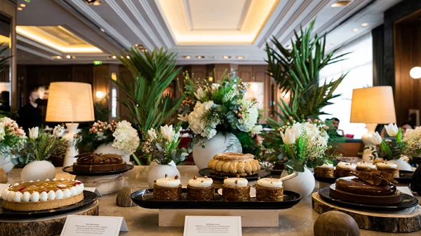 H "Madame Fraise" για brunch στο "Athénée"