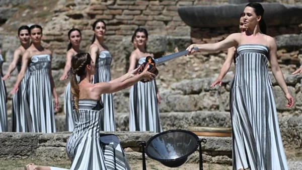 Ολυμπιακοί Αγώνες: Φαντασμαγορική η τελική πρόβα της Τελετής Αφής της Ολυμπιακής Φλόγας στην Αρχαία Ολυμπία